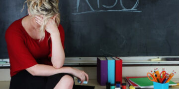 Promueve Arnulfo reuniones con padres de familia para que ayuden a disciplinar a alumnos irrespetuosos