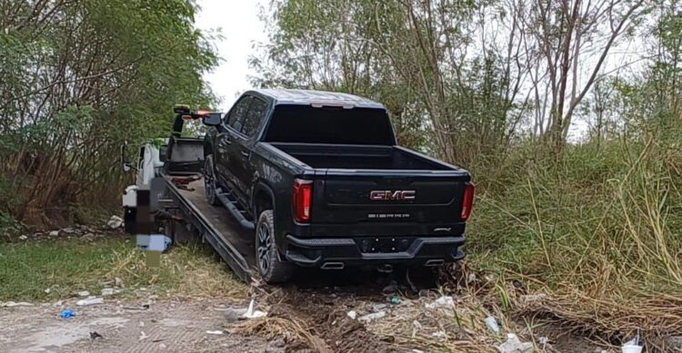 La Guardia Estatal recupera en Matamoros una camioneta GMC Sierra con reporte de robo