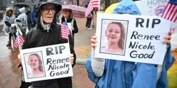 Alistan protestas en todo EU por asesinato de norteamericana a manos del ICE