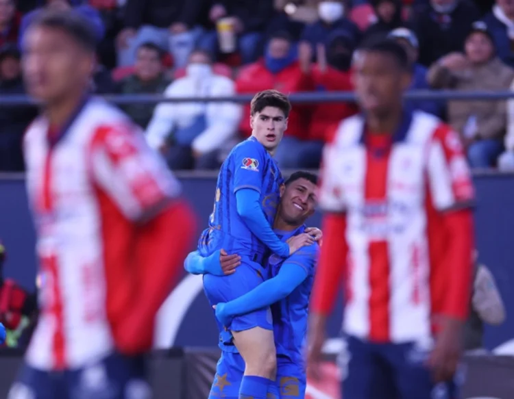 La joven revelación Armando ‘Hormiga’ González dio el triunfo a Chivas frente a San Luis