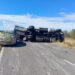 Choque entre tractocamión y camioneta provocó cierre carretero en área del municipio de Padilla