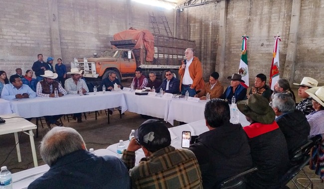 Gobiernos federal y estatal sostienen diálogo positivo con productoras y productores de Tlaxcala