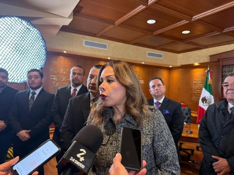 Proyectan reforma al Código Penal para sancionar con años de prisión a abogados que falseen información