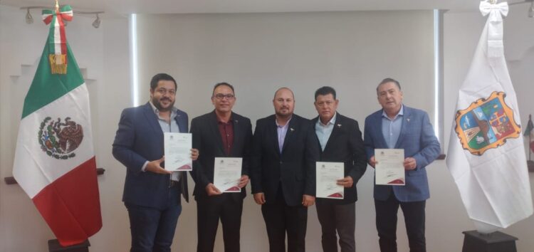 Como funcionario estatal y directivo de Morena Rómulo Pérez pregona el no mentir, no robar y no traicionar