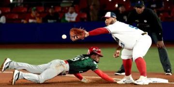 Equipo México Rojo apalea 11-4 a Panamá y logra su primera victoria en la Serie del Caribe