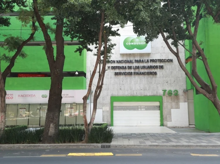BBVA, Banco Azteca y Banamex, los 3 con despachos de cobranza externos más voraces en 2025