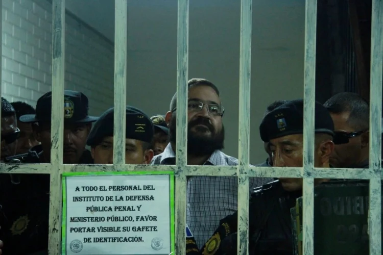 Preso por otros delitos, el ex gobernador Javier Duarte es vinculado a proceso por peculado de $5 millones