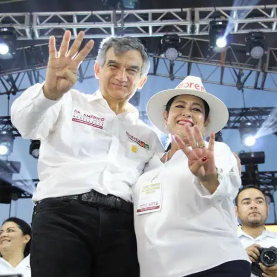 Diputada federal de Morena ‘reclasifica’ molestia de Sheinbaum por propensión de políticos a las ‘selfies’