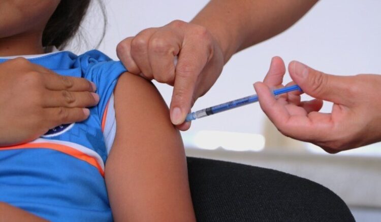 El Gobierno de México compra 27.3 millones de vacunas contra el sarampión; los niños son prioridad