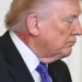 Suma EU dos alertas a un tiempo: embates de Irán y extrañas manchas en cuello y manos de Donald Trump