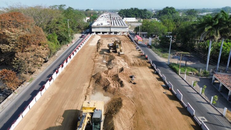 Construcción de pasos superiores vehiculares Arco Norte y Arco Sur en Colima registran avance de 79%