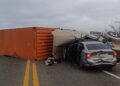 Trágico choque entre carro y tractocamión deja un muerto y un lesionado en carretera González-Zaragoza