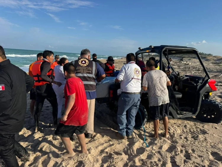 Personal naval rescata a 5 vacacionistas a punto de ahogarse en Playa Miramar de Madero, Tamaulipas
