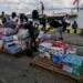 Canciones y lágrimas enmarcan llegada a Cuba del Granma 2.0 que zarpó de México con ayuda humanitaria