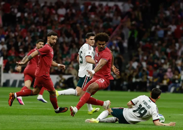 El juego de ensueño que prometía el renombrado estadio Azteca ante choque México-Portugal se volvió bostezo