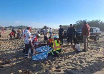 La GE rescata a 4 adolescentes que estaban siendo ‘tragados’ por el mar en playa de Altamira, Tamaulipas
