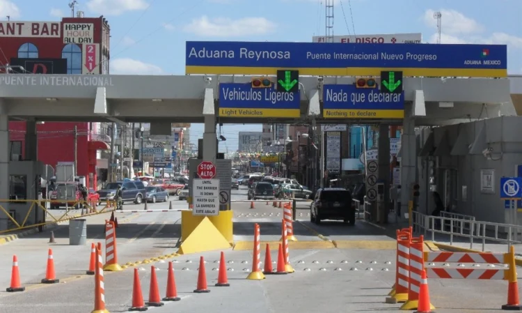 Procesan a 2 agentes migratorios por extorsionar a paisanos en Tamaulipas; intervino la presidenta CSP