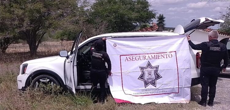 La Guardia Estatal asegura vehículo robado con arma larga y municiones en Soto la Marina