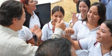 Anuncia Mario Delgado dispersión de 34.1 mmdp en los programas de Becas para el Bienestar 