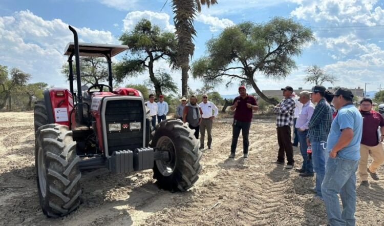 Avanza certificación de operadores de maquinaria agrícola en el Altiplano tamaulipeco