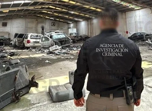 La FGR asegura 15 vehículos blindados y cartuchos en bodega de colonia de Reynosa, Tamaulipas