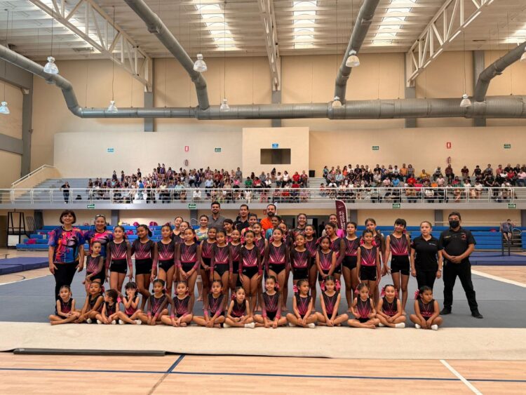 Entrega Gobierno de Tamaulipas equipo de gimnasia artística a atletas de la Unidad Deportiva Tampico