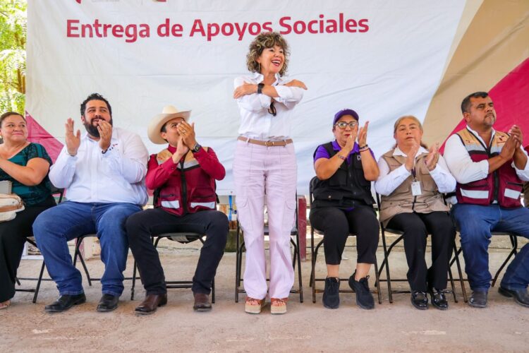 Entrega SEBIEN apoyos sociales en Güémez