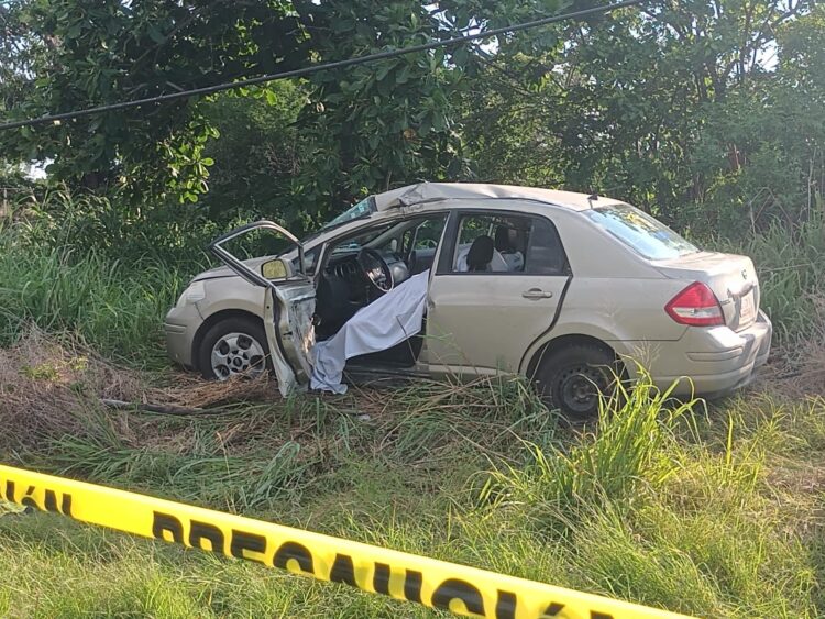 Accidente carretero deja una mujer fallecida en área de Gómez Farías; dos menores salen ilesos