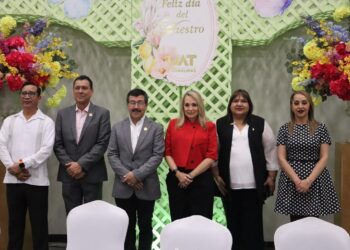 Reconoce Dámaso Anaya labor docente como pilar en la transformación de la UAT