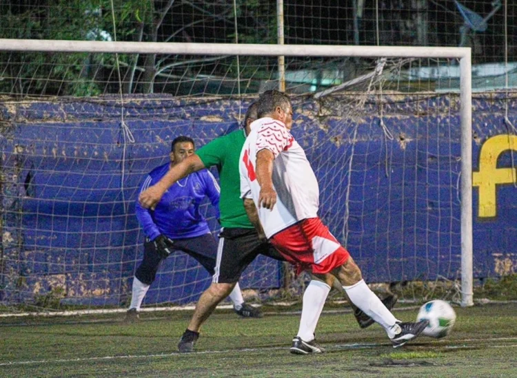 Presunto golpe de calor acaba con la vida de un futbolista amateur en un campo de Reynosa, Tamaulipas