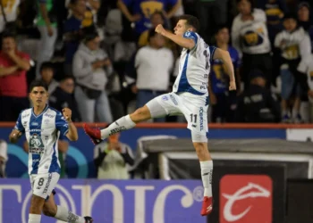 Pachuca aprovecha displicencia de a Pumas y le gana 1-0 juego de ida de semifinales de la Liga Mx