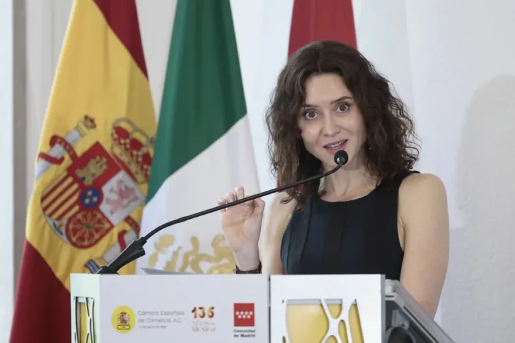 Díaz Ayuso vino a México a promover a Cortés y en España no la bajan de vividora: ‘da pena ajena’