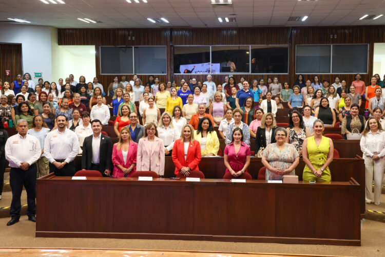 Impulsa la UAT talleres de motivación y liderazgo para mujeres
