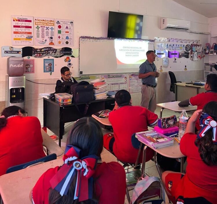 Concientizan a estudiantes sobre consecuencias de cometer delitos