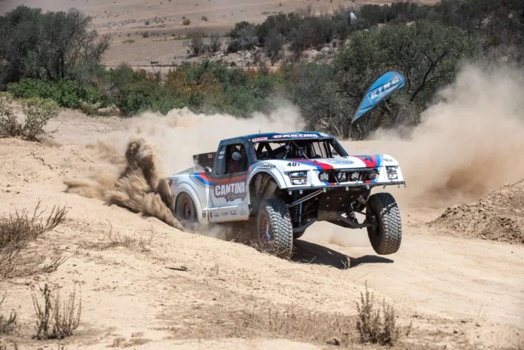 Ensenada: Golpe de calor causa la muerte de piloto Jason Hogam en carrera Score Baja 500