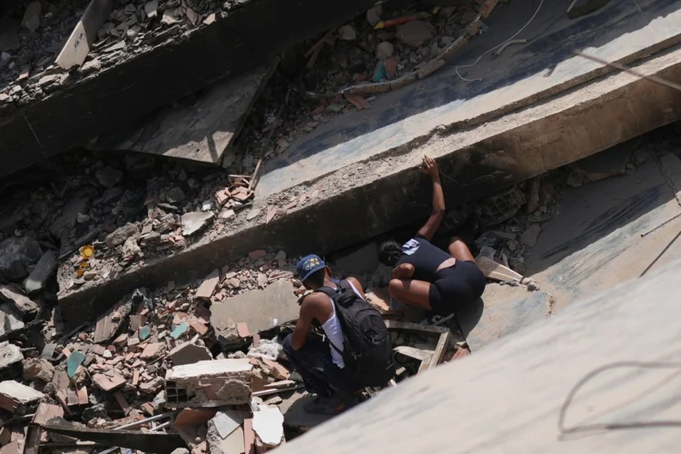 Mientras a Venezuela lo consume lo tragedia con mil 430 muertos, Trump dice: ‘la gente baila feliz en las calles’