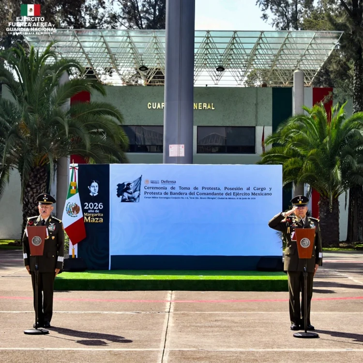 El general de división Héctor Ávila Alcocer asume la comandancia del Ejército Mexicano