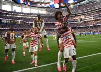 Con Trump ausente EU  golea 4-1 a Paraguay en su juego de debut en el Mundial 2026