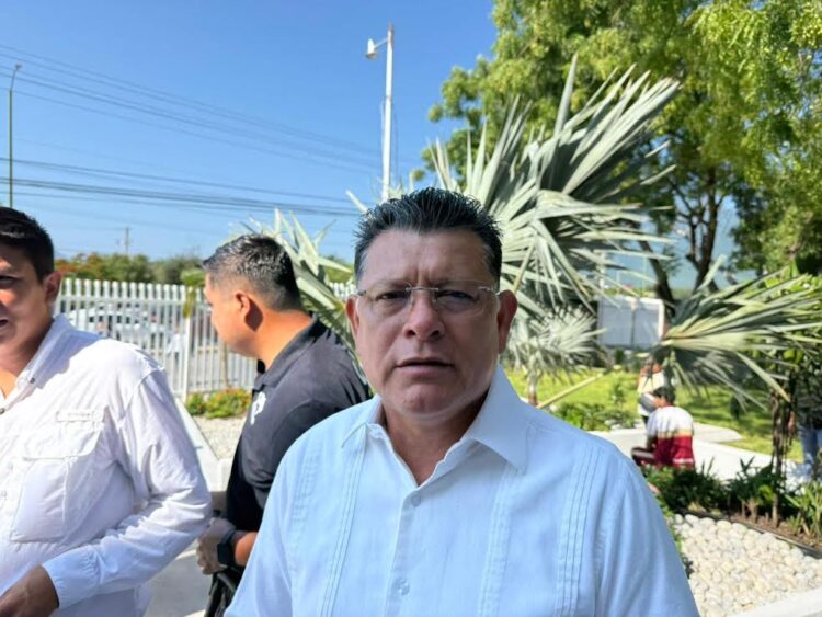 Pide Tomás Gloria paciencia a usuarios ante apagones constantes en Tamaulipas