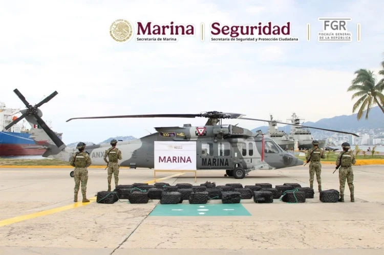 En una operación marítima la Semar asegura 1.3 toneladas de cocaína en las costas de Guerrero