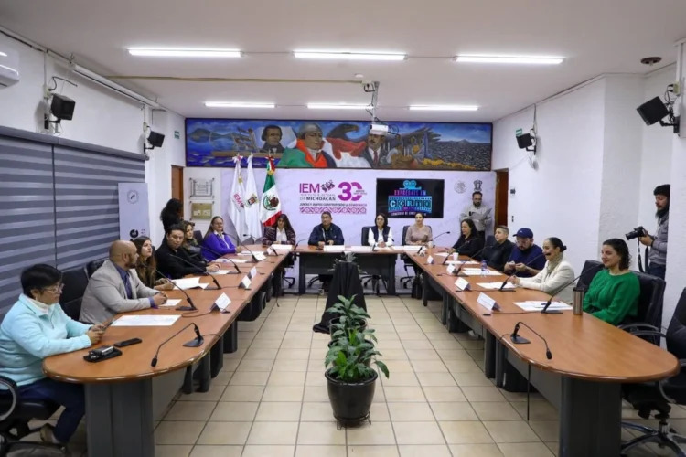 Con votos de Taddei y Carla Humphey el INE destituye a 4 consejeros electorales de Michoacán