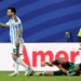 Selección de Argelia presenta queja ante la FIFA por ‘error’ arbitral tras falta de Messi contra Mandi