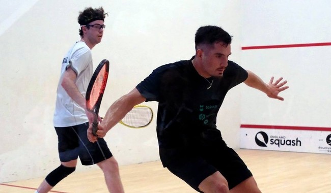 Leonel Cárdenas, con debut triunfal en el Abierto Británico de Squash 2026