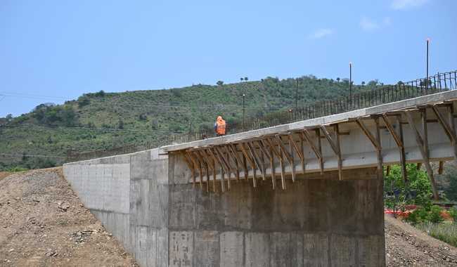 En Veracruz, construcción del tramo carretero Laguna Verde-La Mancha, beneficiará a 128 mil habitantes