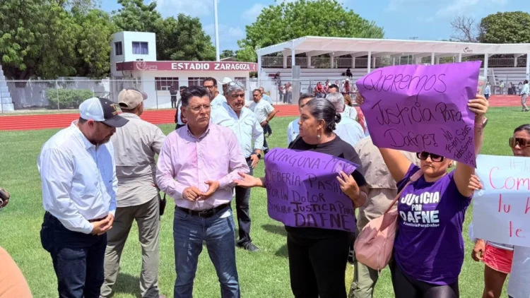 Abuela de adolescente victimada en escuela militarizada de Madero exige justicia al gobernador Américo Villarreal