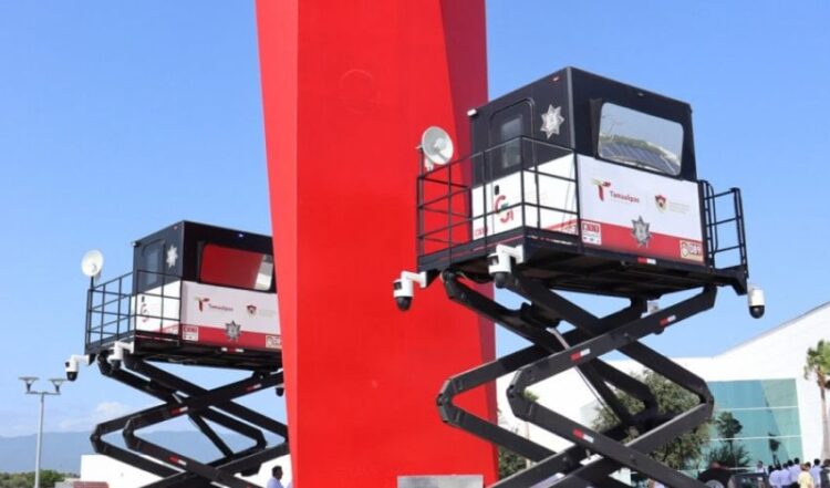 Américo Villarreal fortalece a la Guardia Estatal con 17 patrullas y dos torres móviles de videovigilancia