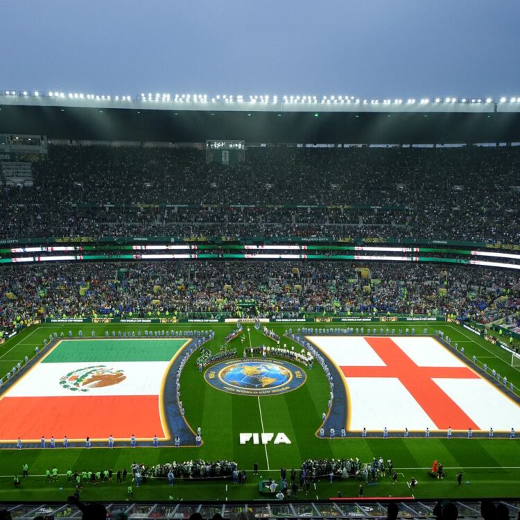 El juego de México contra Inglaterra en el Azteca ha sido el más visto del siglo con 60 millones de televidentes