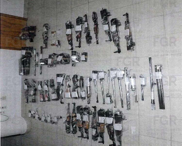 La FGR obtiene sentencia de 12 años de cárcel contra 2 individuos detenidos con 23 armas en San Fernando