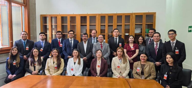 Fortalece rector el perfil profesional de estudiantes de la UAT ante la SCJN