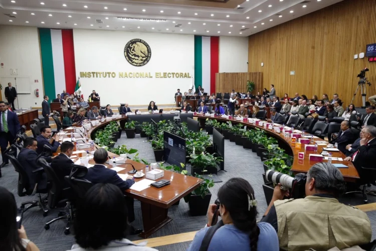 Alista INE multa contra organización México Tiene Vida por participación activa de ministros de culto